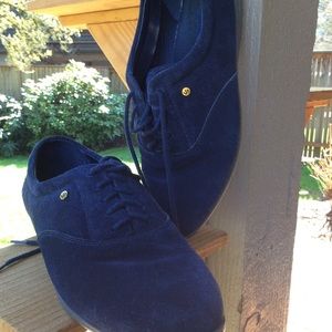 Easy Spirit comfort shoe navy blue tie up wide fit